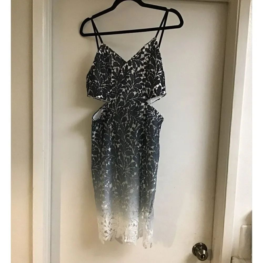 NWOT~Pretty Grey & White Floral Lace Strappy Dress Sz Large